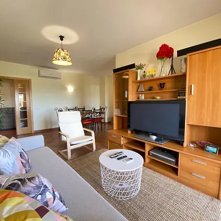 Sunny Style With Pool By Homing Apartament *