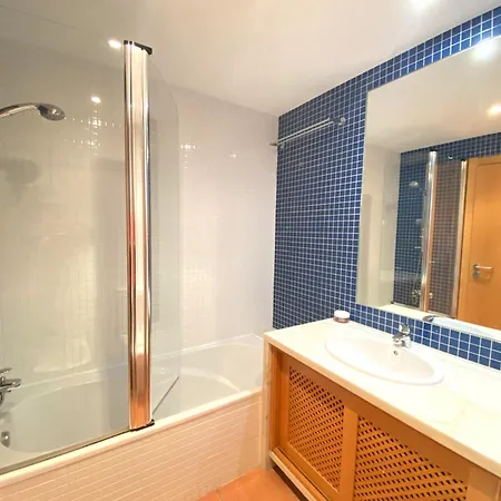 Sunny Style With Pool By Homing Daire